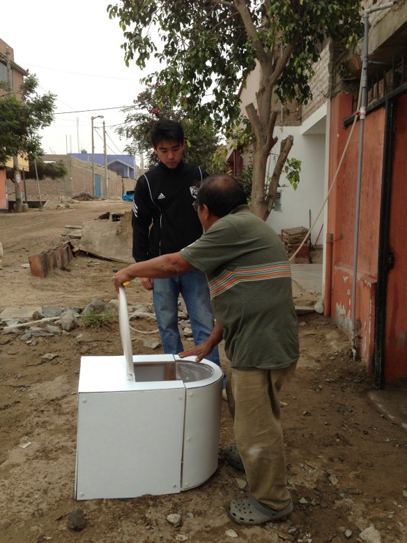 One of x-runner's customers provides feedback on the same mock-up in Lima